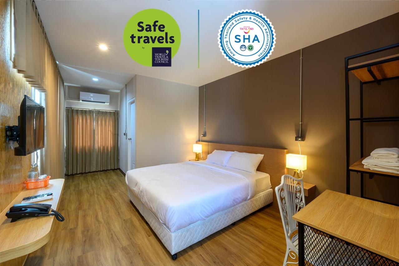 Grand Hotel Buriram Chambre photo